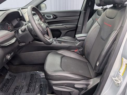 Used 2024 Jeep Compass Trailhawk image 16