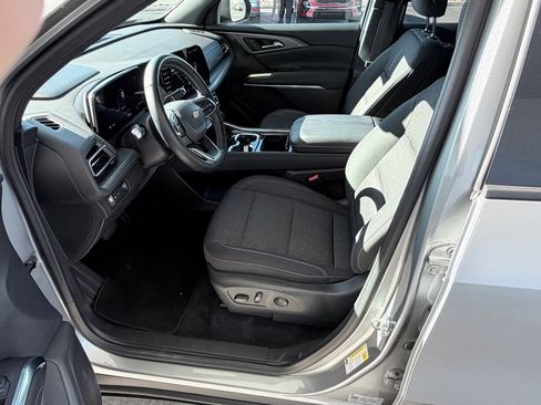 Used 2025 Chevrolet Equinox LT image 16