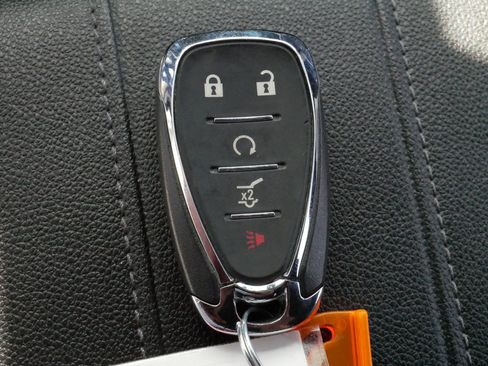 Used 2023 Chevrolet Traverse LT FWD image 29