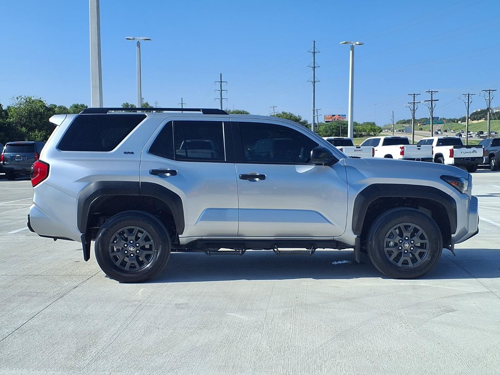 Used 2025 Toyota 4Runner SR5 AWD/4WD image 10