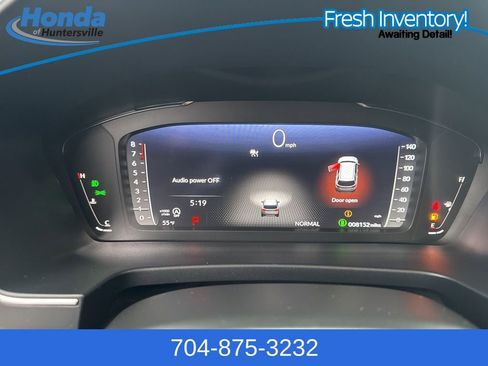 Used 2025 Honda Pilot Elite image 49