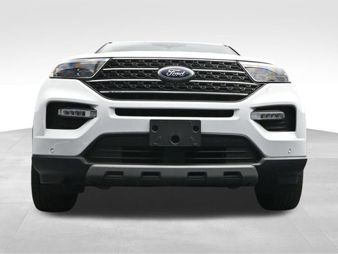 Used 2023 Ford Explorer XLT w/ Equipment Group 202A AWD/4WD image 33