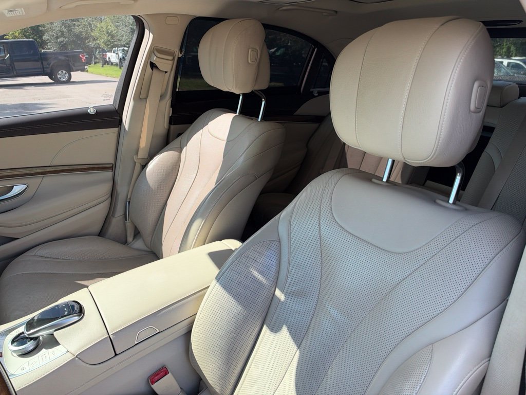 Used 2017 Mercedes-Benz S 550 Sedan image 10