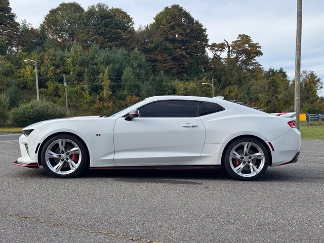 Used 2017 Chevrolet Camaro SS RWD image 4