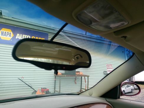 Used 2006 Buick LaCrosse CX image 36