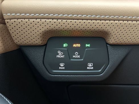 New 2026 Volkswagen Atlas Cross Sport SEL R-Line image 25