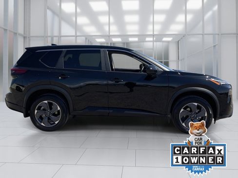 Certified 2025 Nissan Rogue SV FWD image 7