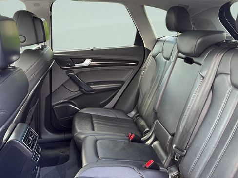 Used 2019 Audi Q5 2.0T Premium Plus w/ Premium Plus Package AWD/4WD image 16