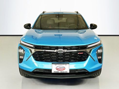 Used 2025 Chevrolet Trax RS w/ Driver Confidence Package image 2