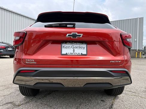 Used 2024 Chevrolet Trax ACTIV w/ Driver Confidence Package FWD image 8