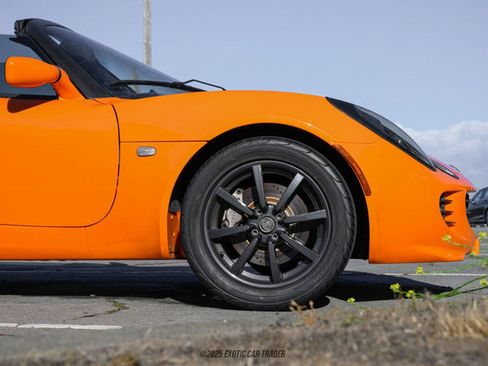 Used 2005 Lotus Elise image 11