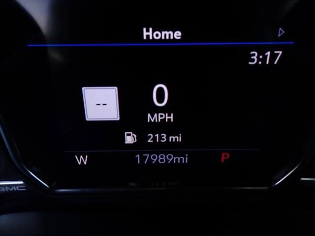 Used 2022 GMC Sierra 3500 Denali w/ Denali Ultimate Package AWD/4WD image 25