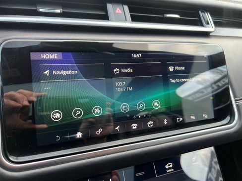 Used 2018 Land Rover Range Rover Velar R-Dynamic HSE AWD/4WD image 38