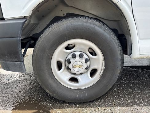 Used 2022 Chevrolet Express 2500 Extended w/ Driver Convenience Package image 26