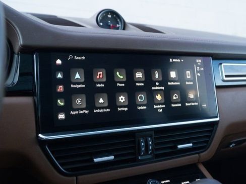 Certified 2023 Porsche Cayenne S Platinum image 25