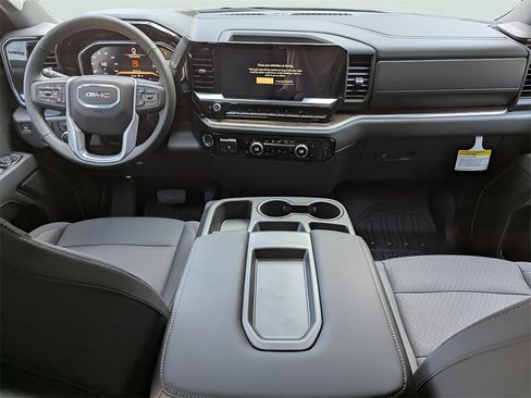 New 2026 GMC Sierra 1500 Elevation image 17