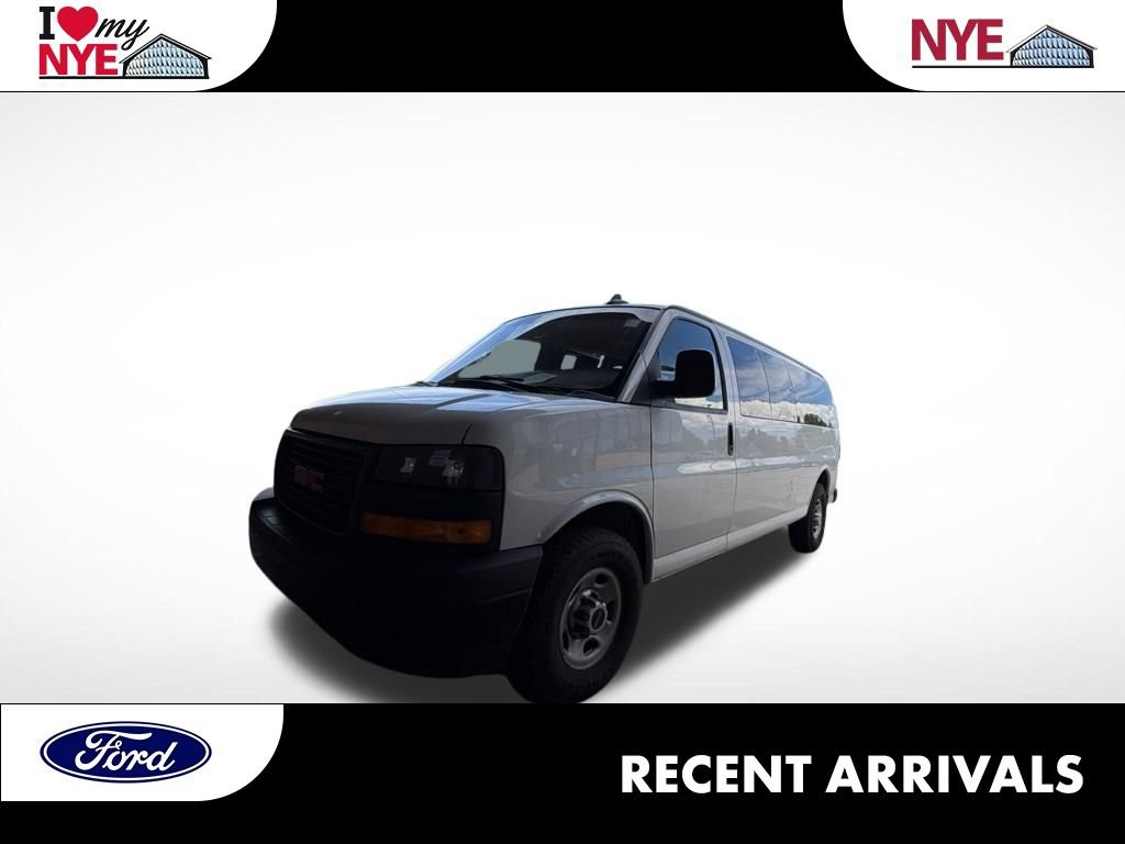 Used 2024 GMC Savana 3500 LS RWD image 1