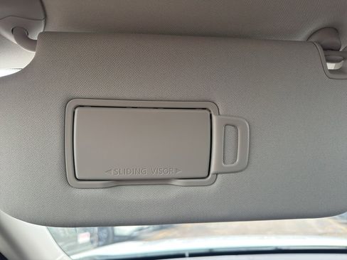 New 2026 Nissan Pathfinder SL image 24