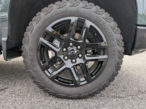 Used 2026 Chevrolet Silverado 1500 LT Trail Boss w/ Protection Package AWD/4WD image 9