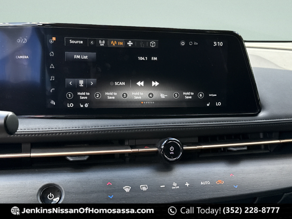 Used 2024 Nissan Ariya AWD image 35
