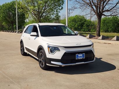 Used 2023 Kia Niro LX