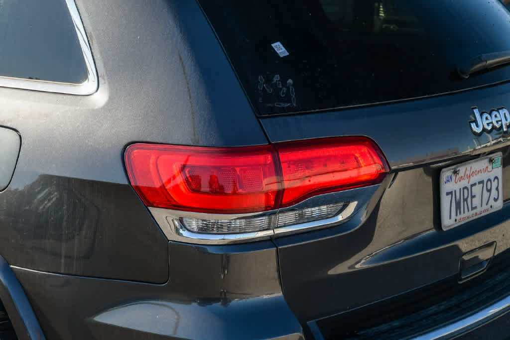 Used 2017 Jeep Grand Cherokee Overland RWD image 7