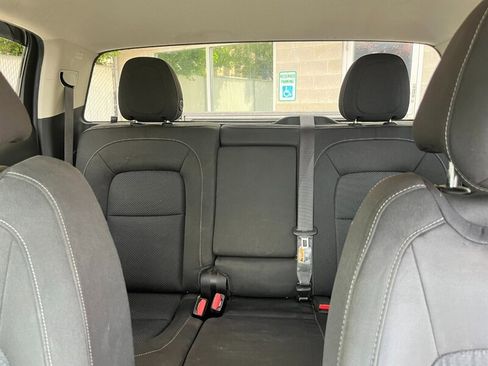 Used 2015 Chevrolet Colorado LT AWD/4WD image 22