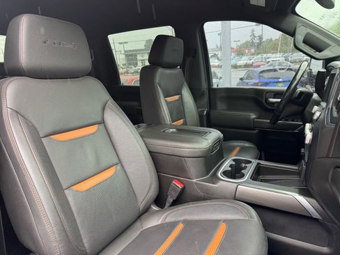 Used 2022 GMC Sierra 2500 AT4 w/ AT4 Preferred Package AWD/4WD image 19