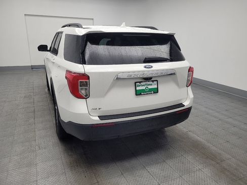 Used 2023 Ford Explorer XLT RWD image 6