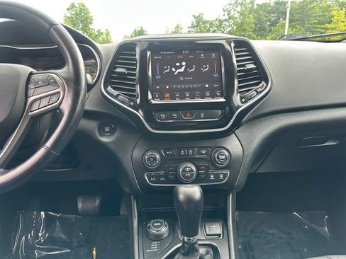Used 2021 Jeep Cherokee Limited w/ Elite Package AWD/4WD image 23