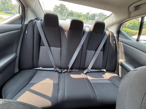 Used 2025 Nissan Sentra SV FWD image 36