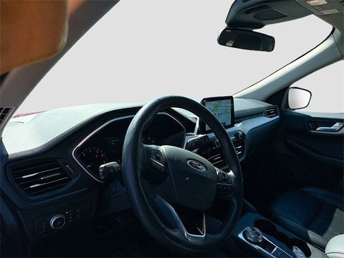 Used 2020 Ford Escape SEL image 11