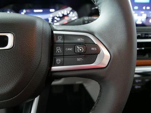 Used 2023 Jeep Compass Limited AWD/4WD image 28