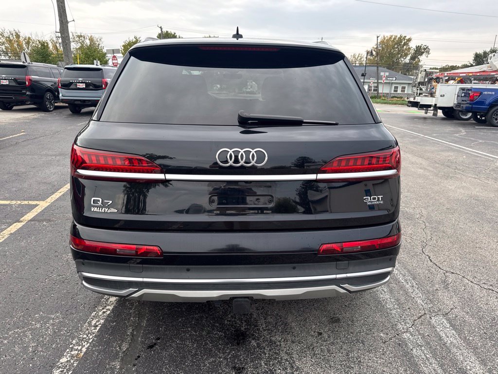 Used 2021 Audi Q7 3.0T Premium w/ Convenience Package AWD/4WD image 5