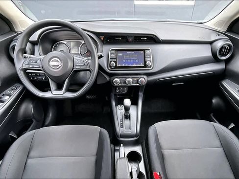 Certified 2025 Nissan Kicks Play S image 13