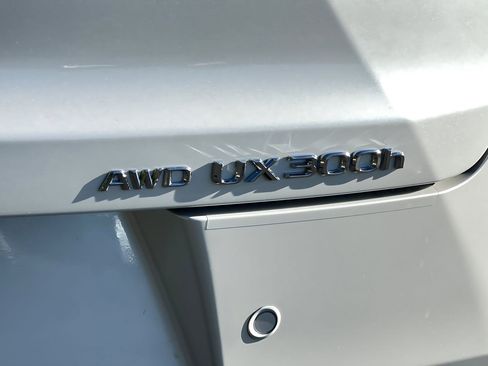 New 2025 Lexus UX 300h AWD image 18