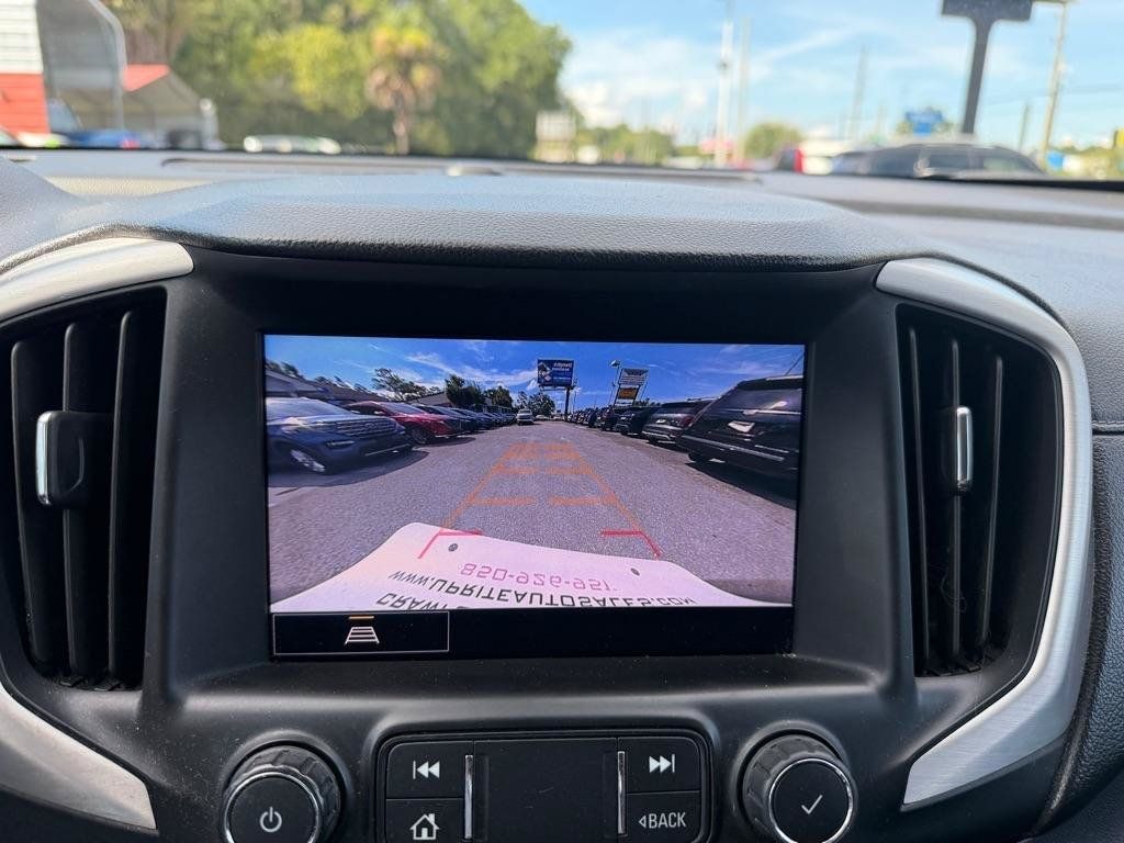 Used 2022 GMC Terrain SLT AWD/4WD image 17