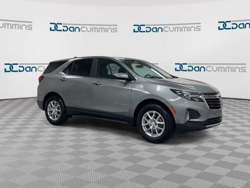 Used 2024 Chevrolet Equinox LT AWD/4WD image 2