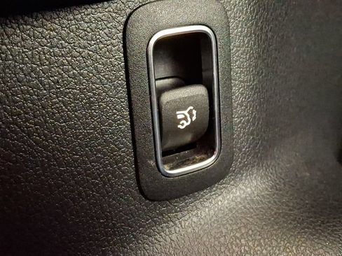 Used 2021 Mercedes-Benz GLA 250 4MATIC image 25