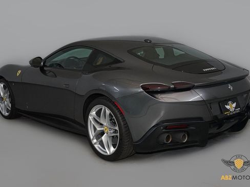 Used 2021 Ferrari Roma image 7