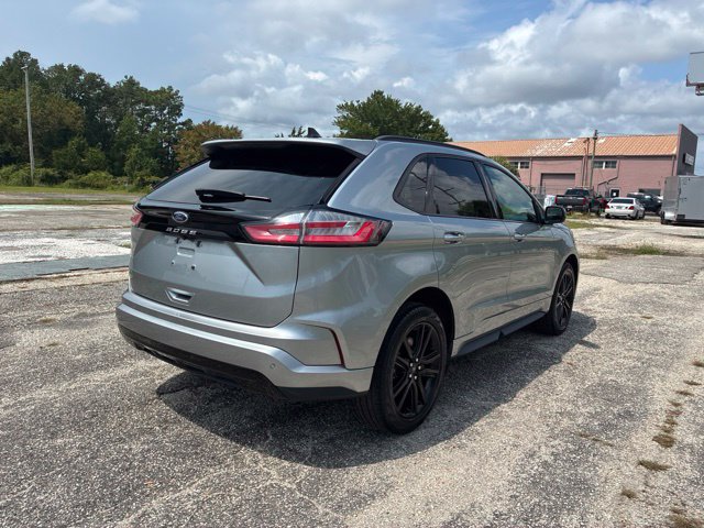Certified 2024 Ford Edge ST-Line AWD/4WD image 3