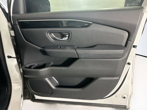 Used 2024 Honda Pilot Touring image 35