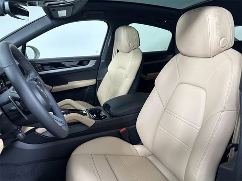 New 2026 Porsche Cayenne E-Hybrid Coupe image 5
