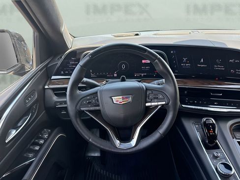 Used 2023 Cadillac Escalade Sport Platinum w/ LPO, ONYX Package AWD/4WD image 18