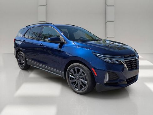 Used 2022 Chevrolet Equinox RS FWD image 2