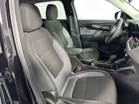 Used 2025 Chevrolet TrailBlazer LT image 18