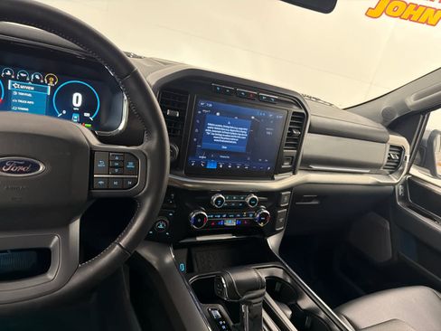 Used 2023 Ford F150 Lariat w/ Trailer Tow Package image 18