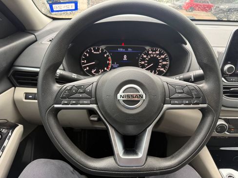 Used 2021 Nissan Altima 2.5 SV FWD image 11