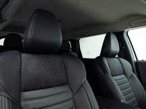 New 2025 Mitsubishi Outlander SE image 14