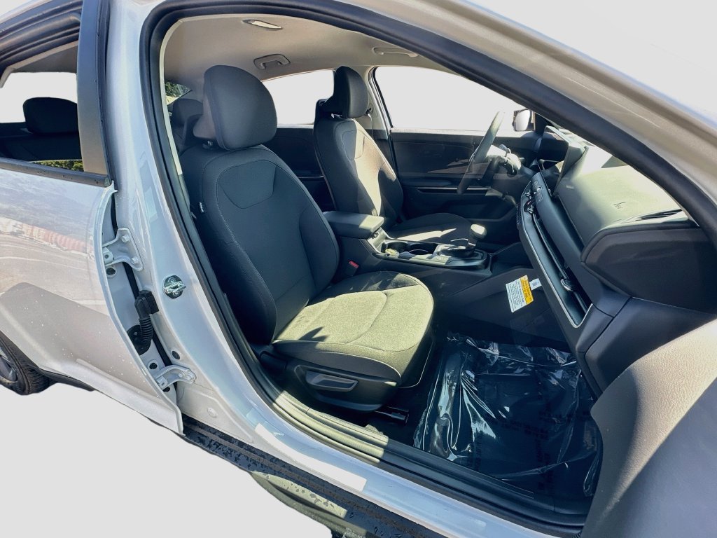 New 2026 Kia K4 FWD image 25